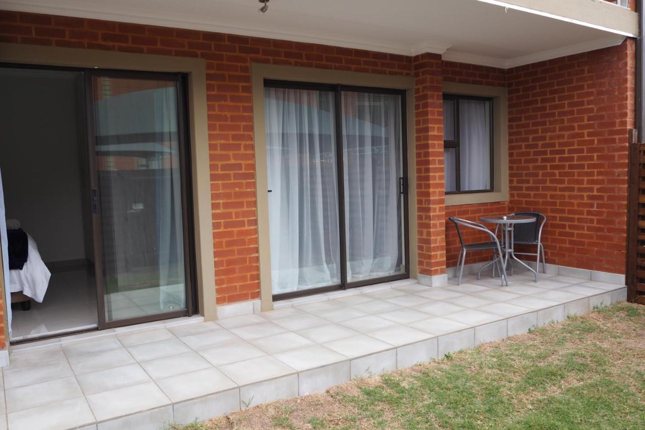 Or Tambo Self Catering Apartments, The Willows บ็อคสเบิร์ก ภายนอก รูปภาพ