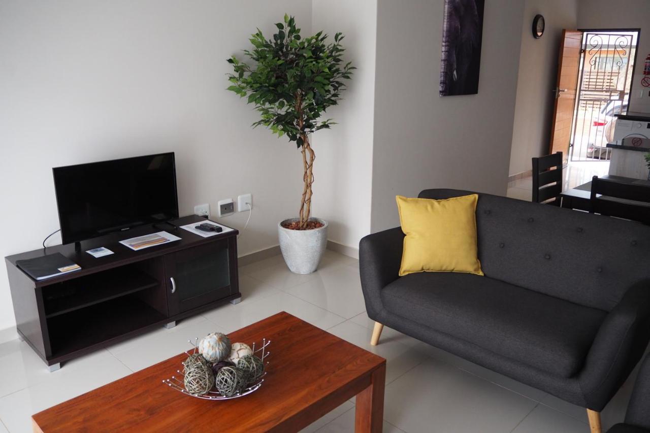 Or Tambo Self Catering Apartments, The Willows บ็อคสเบิร์ก ภายนอก รูปภาพ