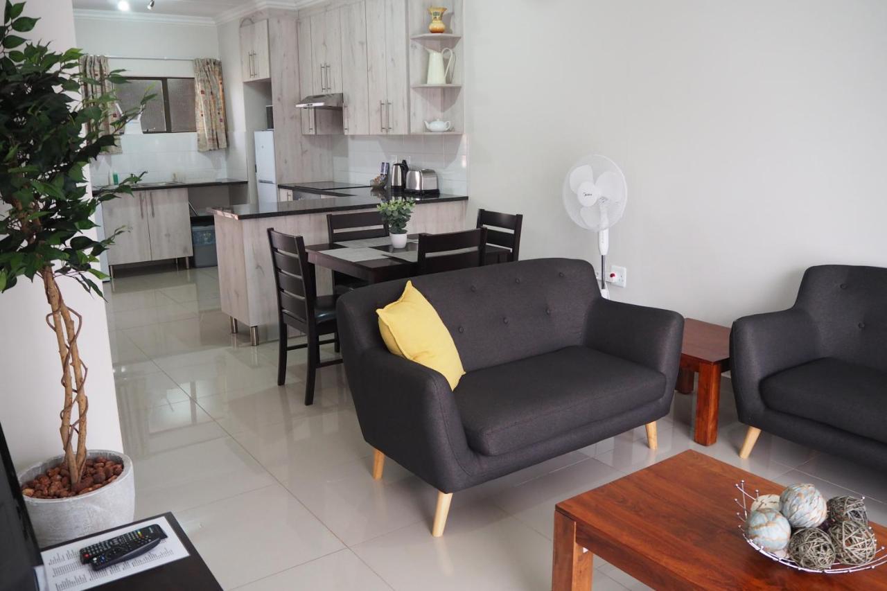 Or Tambo Self Catering Apartments, The Willows บ็อคสเบิร์ก ภายนอก รูปภาพ